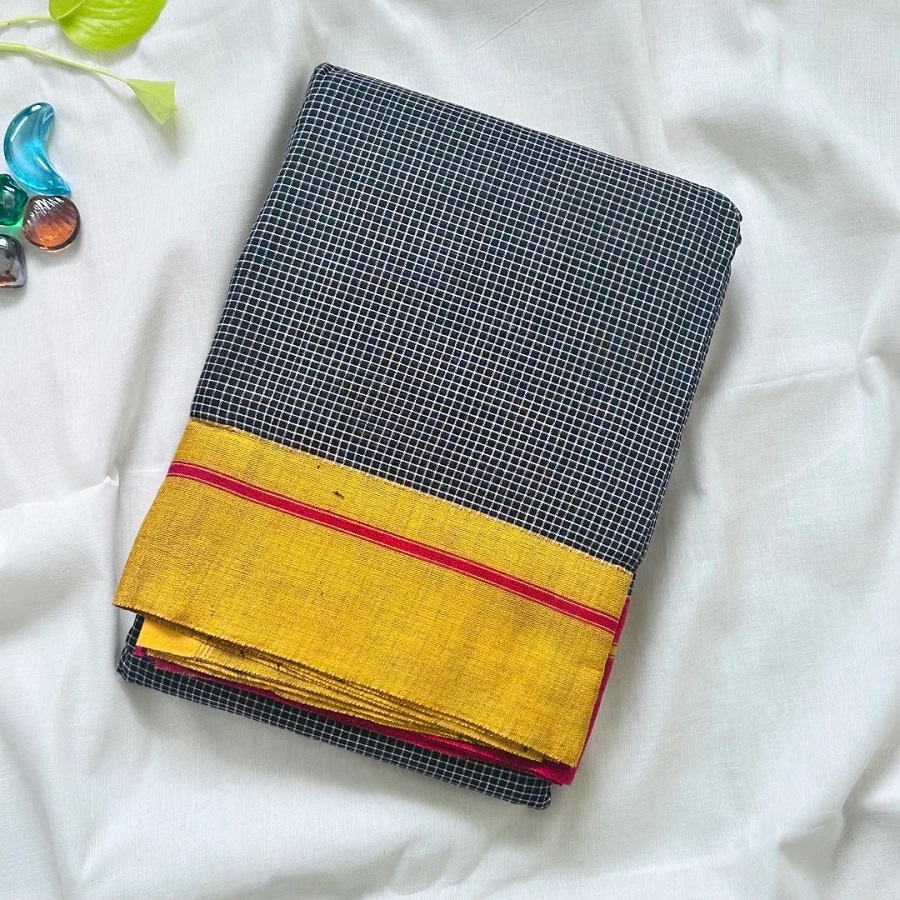 Patteda Anchu Saree